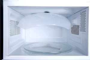 cover food in microwave interior