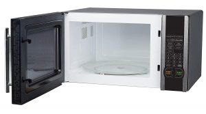 large interior of this magic chef microwave oven