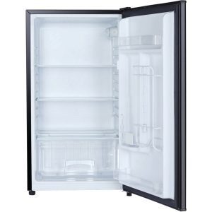 various shelves and huge space in magic chef refrigerators