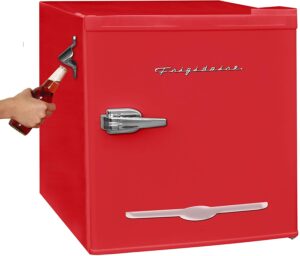 Igloo 1.6 cu ft Retro Compact Refrigerator