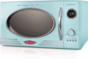 Nostalgia RMO4AQ Retro Large 0.9 Cu Ft, 800-Watt Countertop Microwave Oven